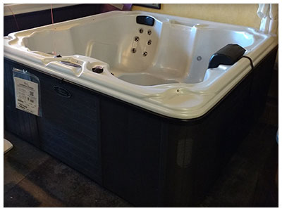 Hot Tubs Available at Sunny's Flat Rock